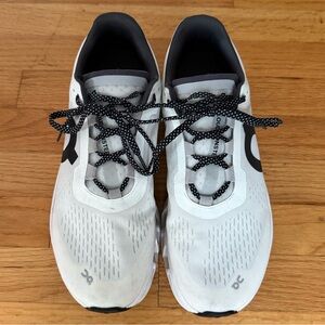 On Cloudmonster Running